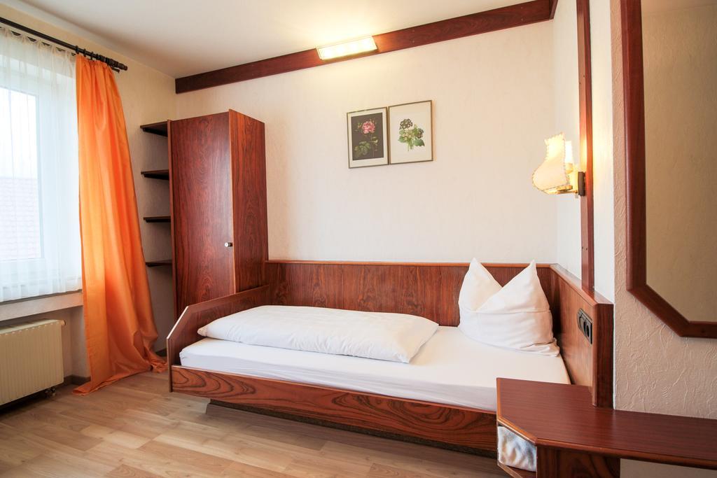Hotel-Restaurant Lowen Süßen Zimmer foto