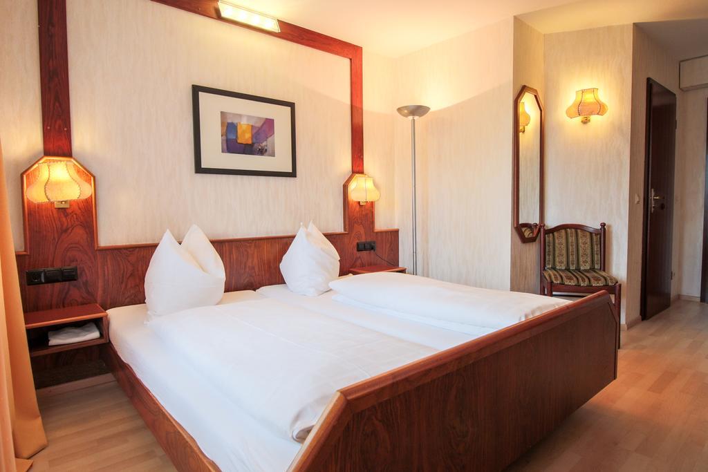 Hotel-Restaurant Lowen Süßen Zimmer foto